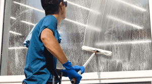 professional glass cleaning 3
